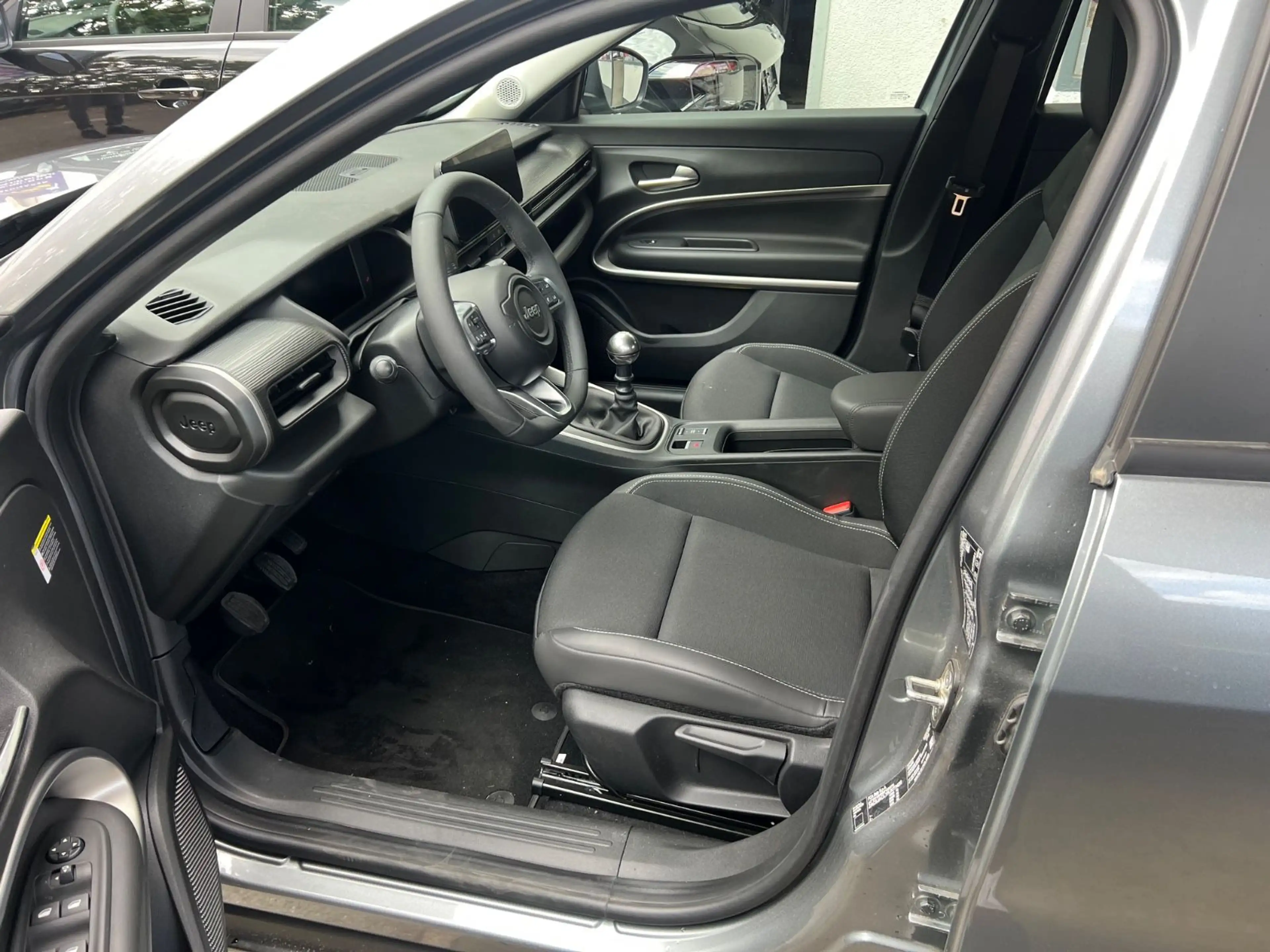Jeep Avenger Longitud*nur.14.597KM*CARPLAY*SHZ*1J GAR — photo 7