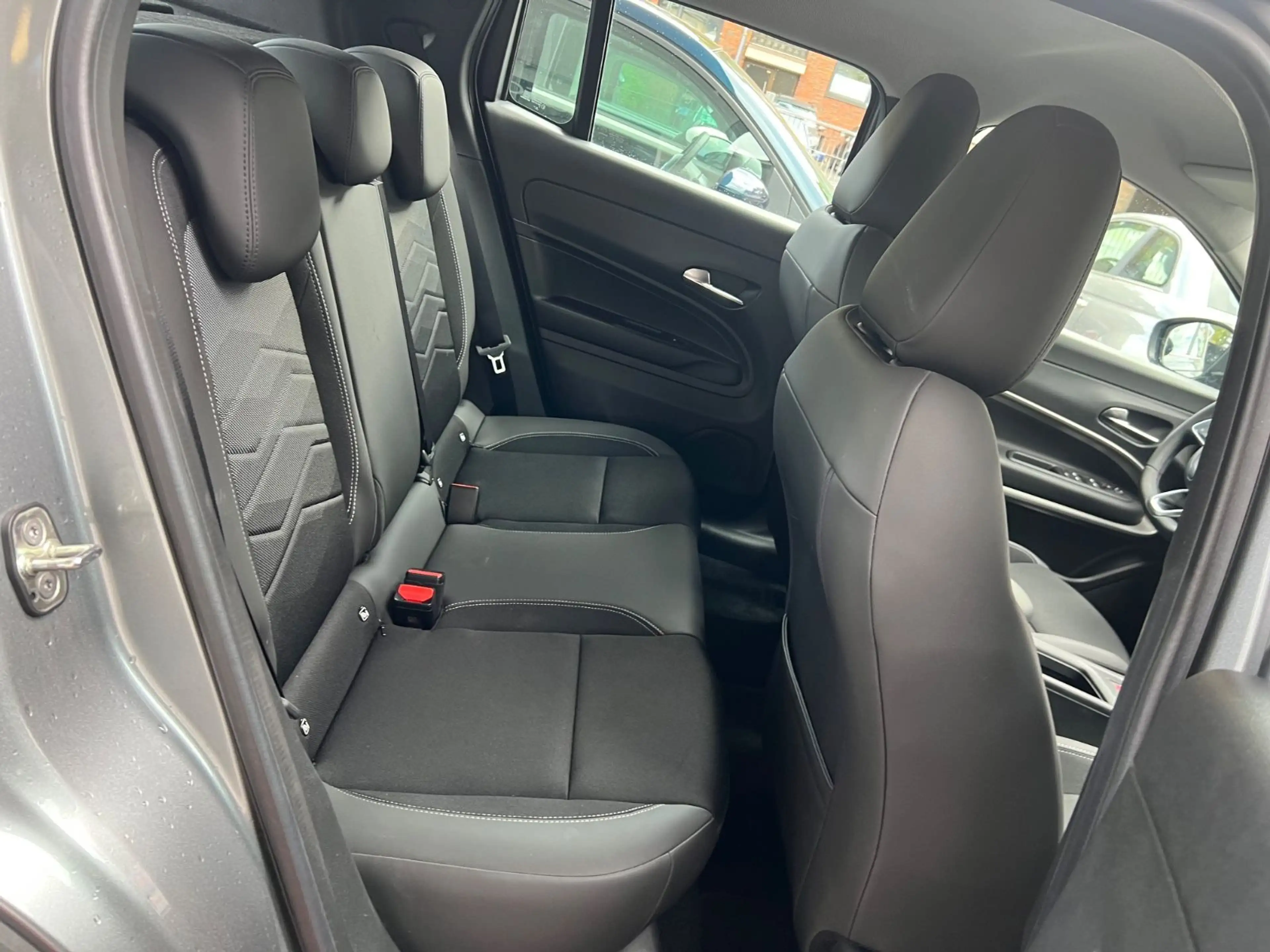 Jeep Avenger Longitud*nur.14.597KM*CARPLAY*SHZ*1J GAR — photo 10