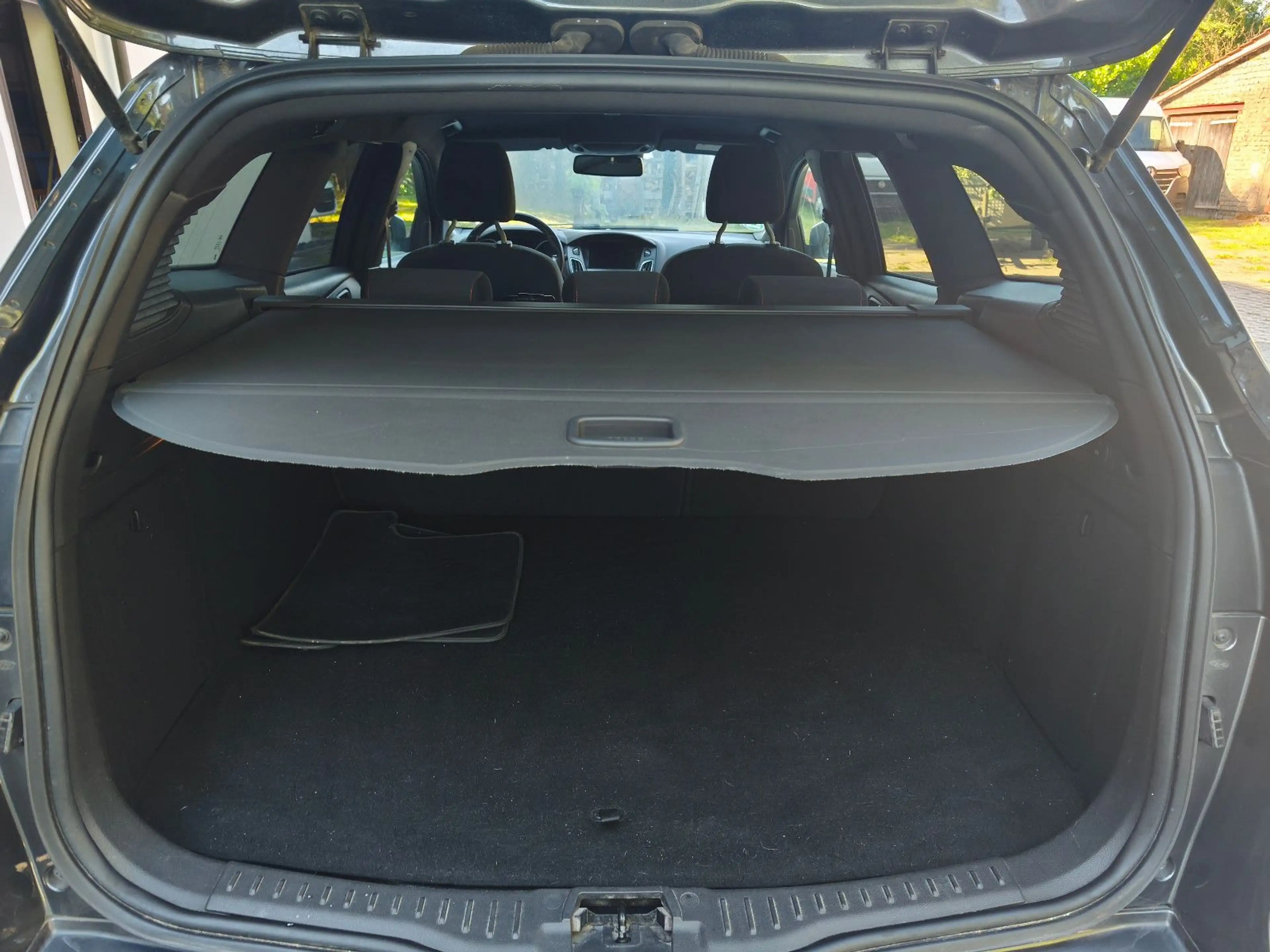Ford Focus Turnier ST-Line/Aut./Scheckheft/1.Hand — photo 12