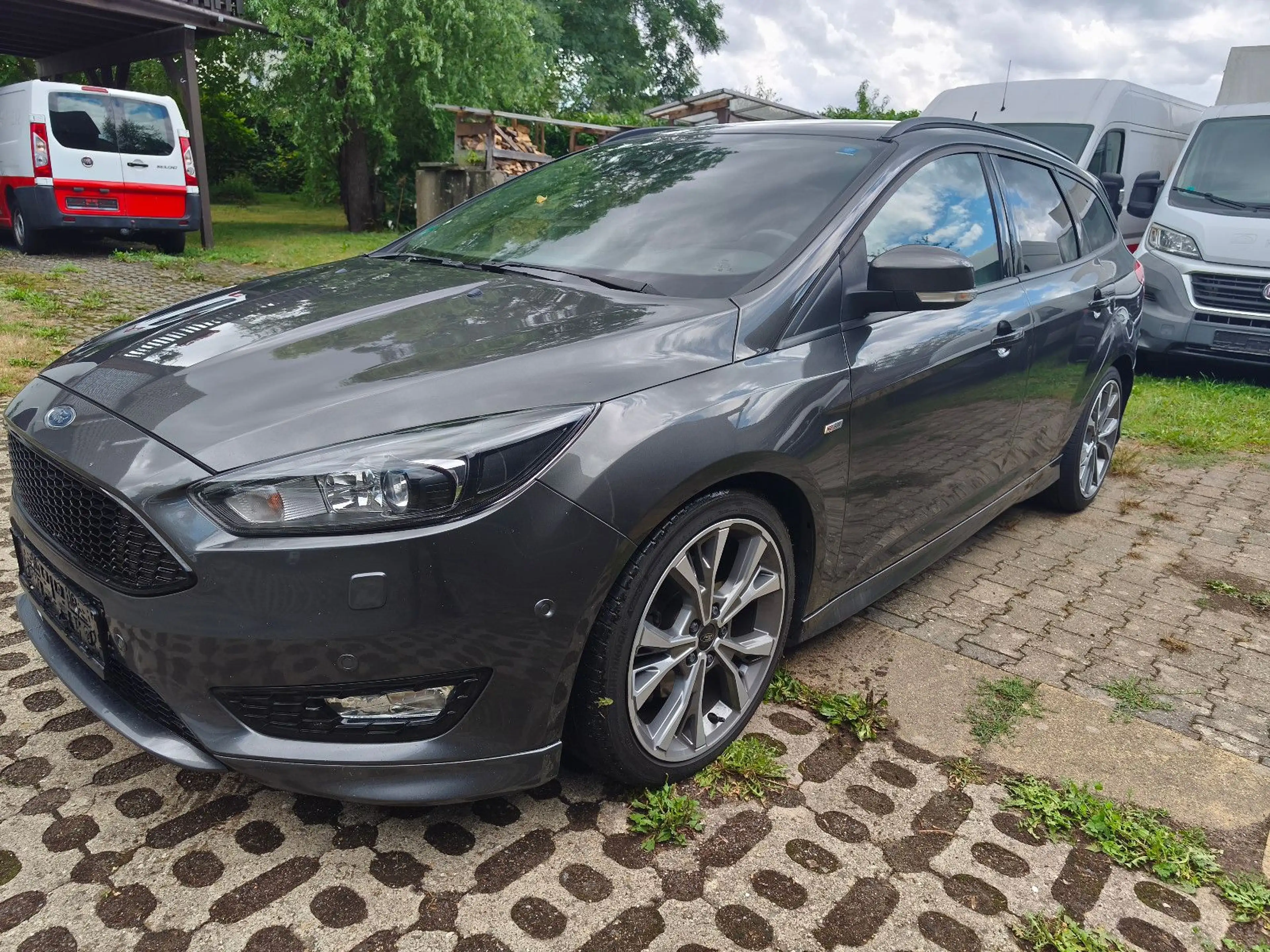 Ford Focus Turnier ST-Line/Aut./Scheckheft/1.Hand