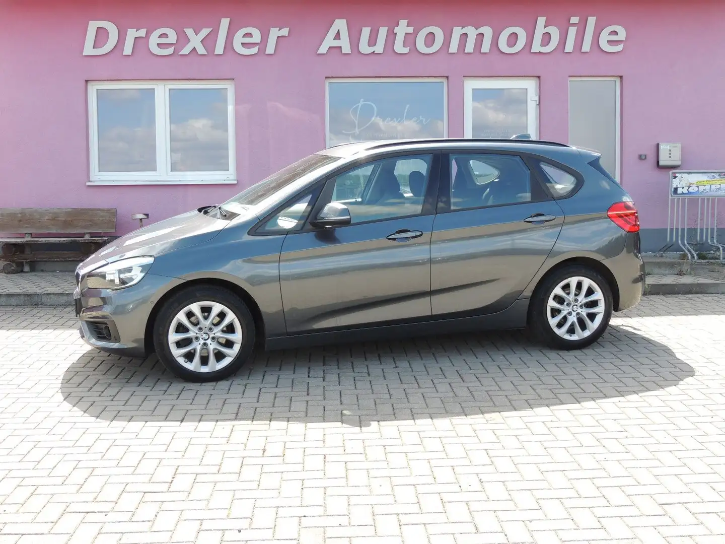 BMW 218 d Active Tourer *** Navi+Kamera+AHK+el. Klapp Grau - 1