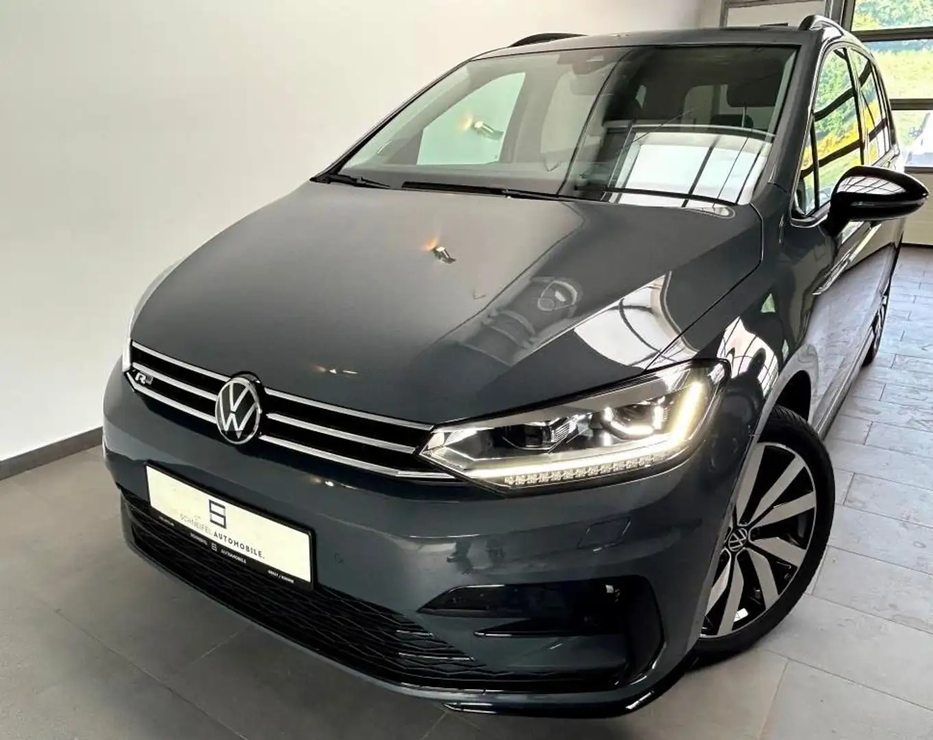 Volkswagen Touran Highline R-line Black  AHK Trailer assist Grau - 1