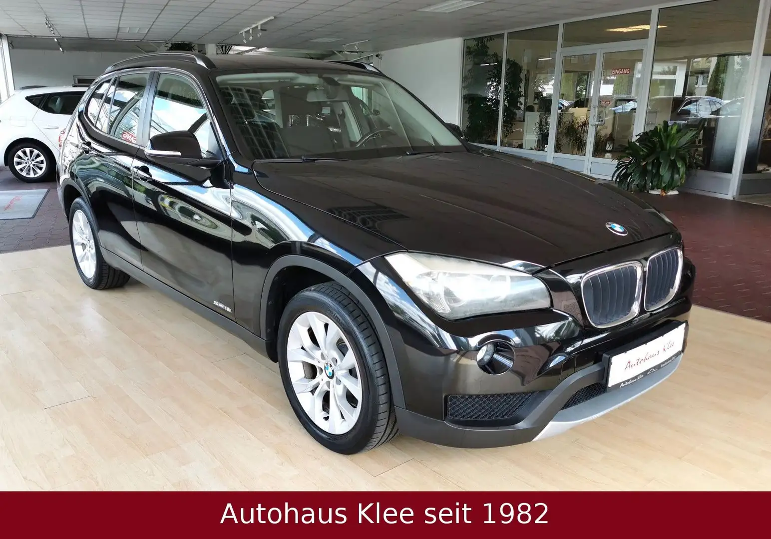 BMW X1 sDrive18i *AHK*Klima*Tüv neu* Schwarz - 1