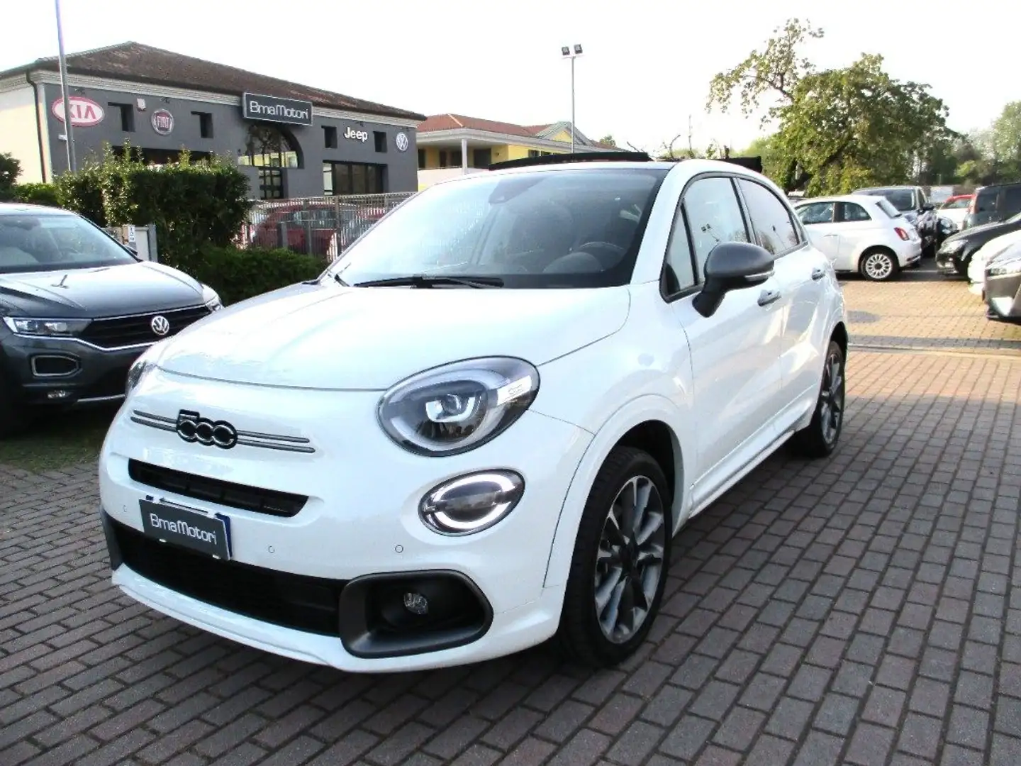 Fiat 500X 1.5 T4 Hybrid 130Cv DCT Sport Dolcevita FULL Bílá - 1