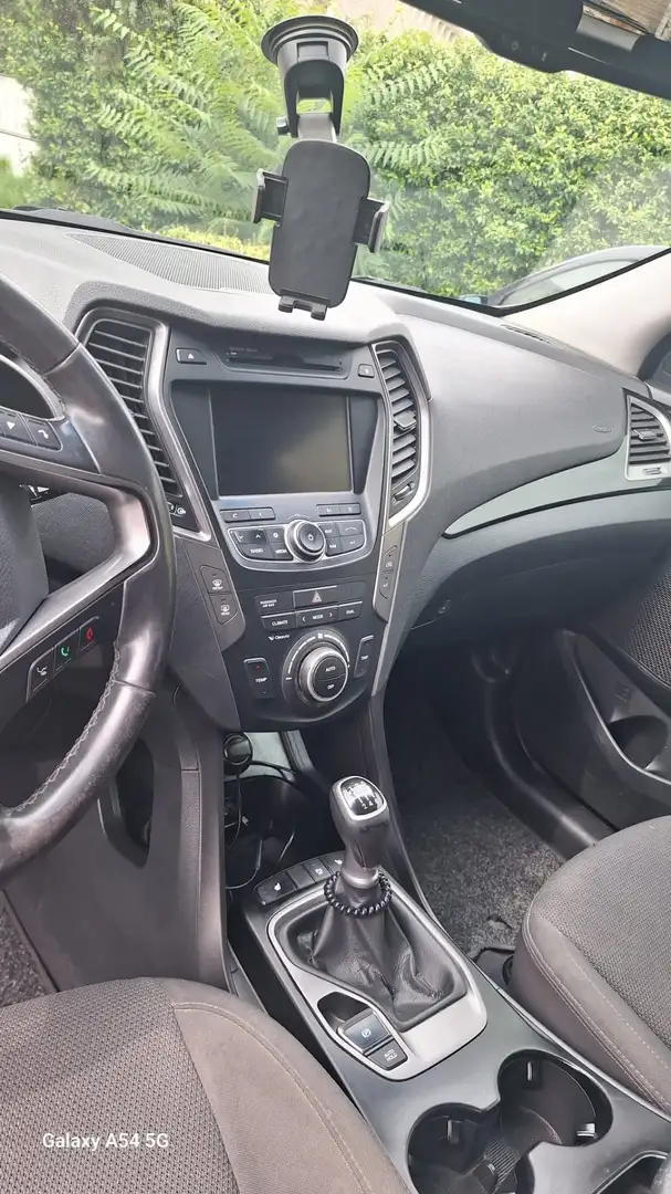 Hyundai Grand Santa Fe - 2