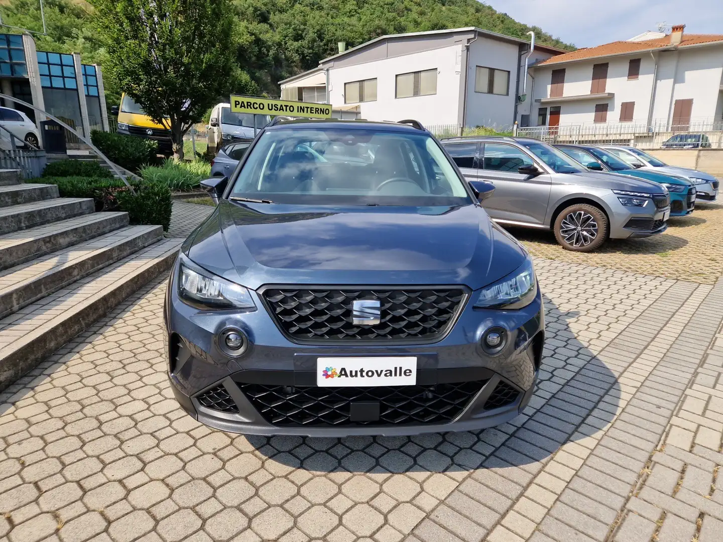 SEAT Arona 1.0 EcoTSI Style Gris - 2