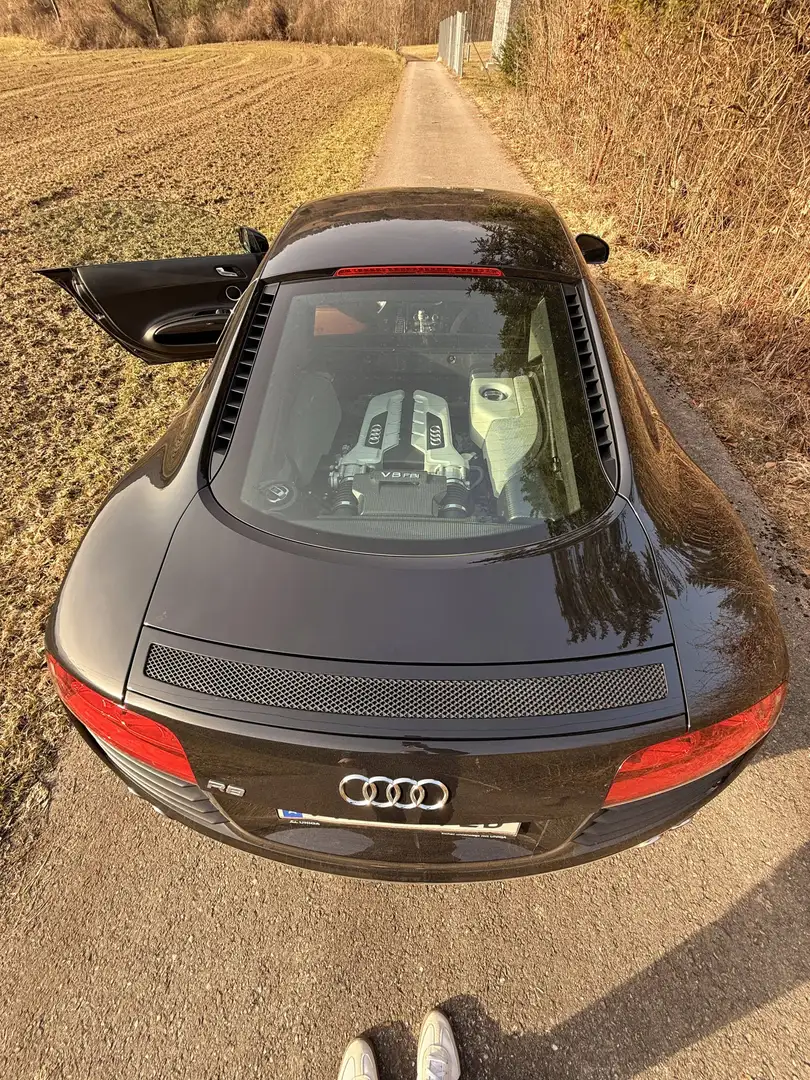 Audi R8 R8 Coupé 4,2 quattro R tronic Schwarz - 1