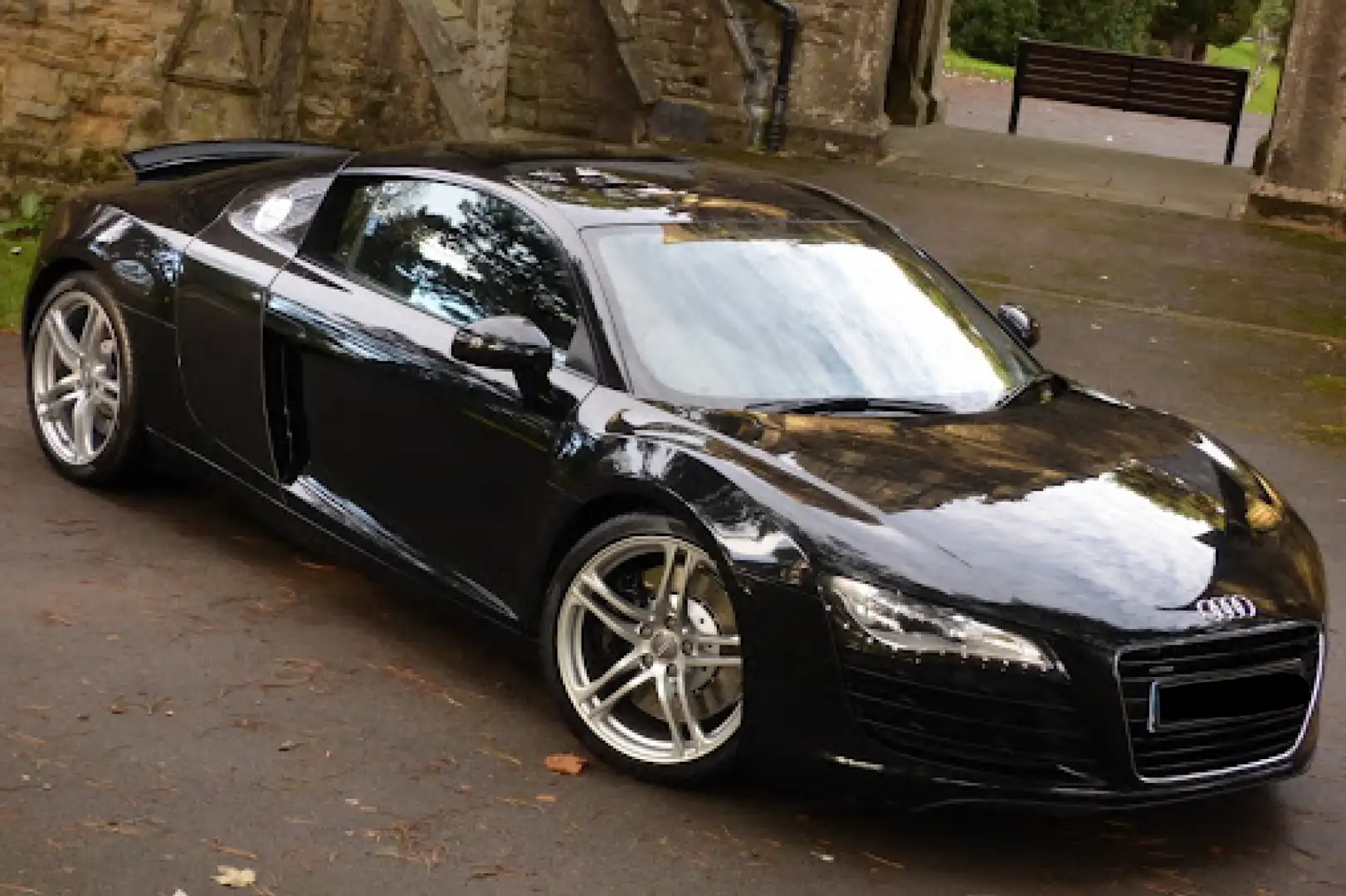 Audi R8 R8 Coupé 4,2 quattro R tronic Schwarz - 1