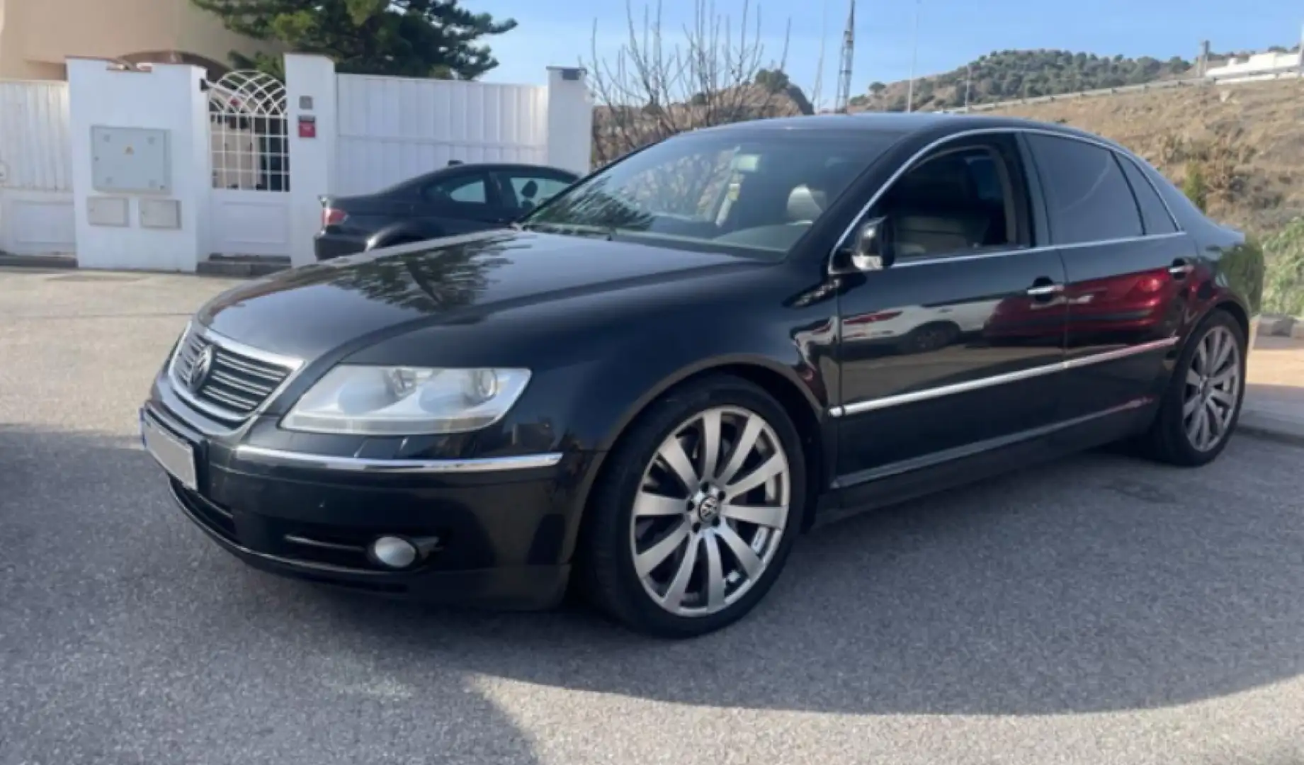 Volkswagen Phaeton 3.0TDI V6 5pl. DSG Чорний - 1