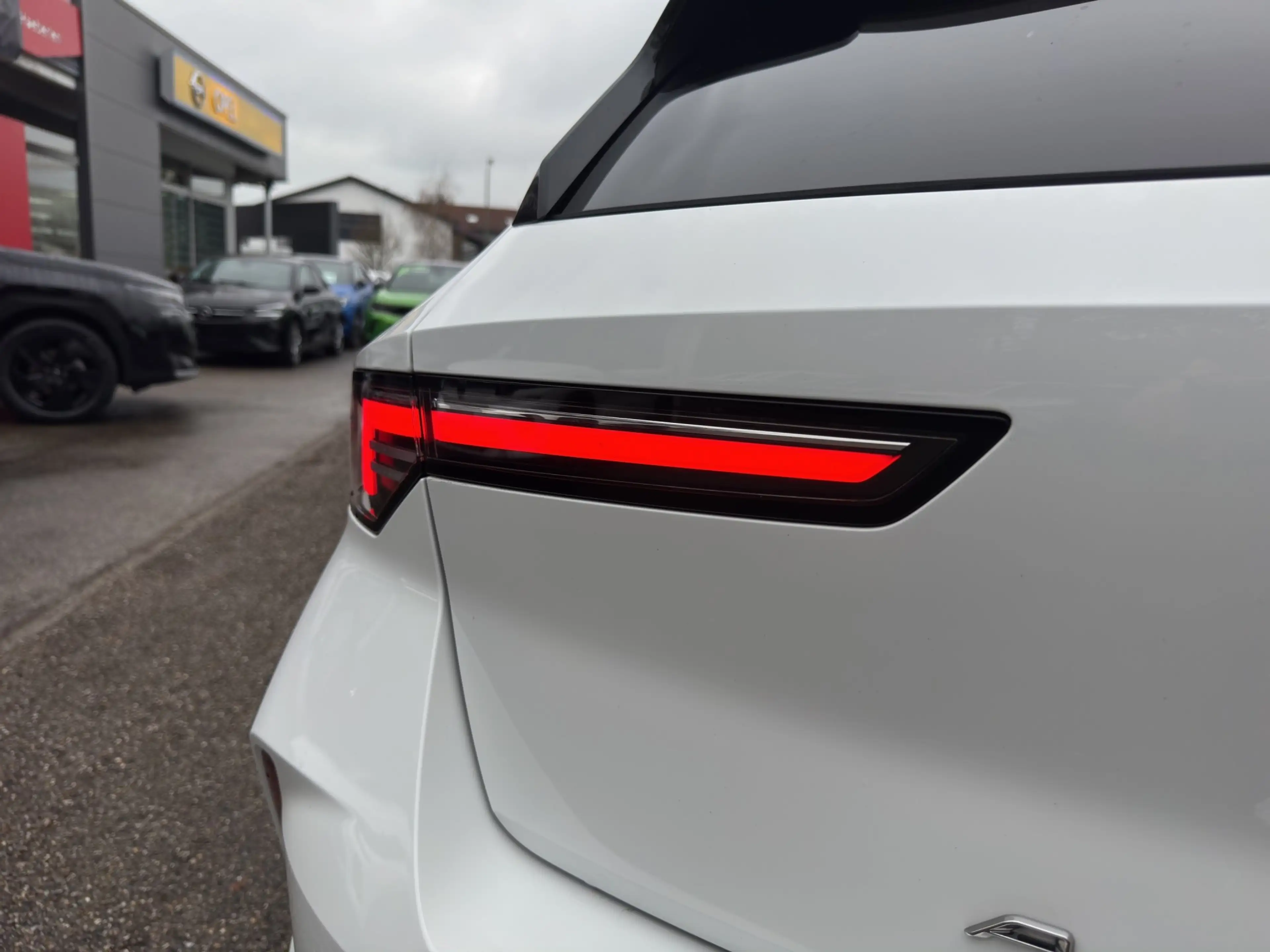 Opel Astra Edition Hybrid LED+Navi+SHZ+Fernlichtass. — photo 12