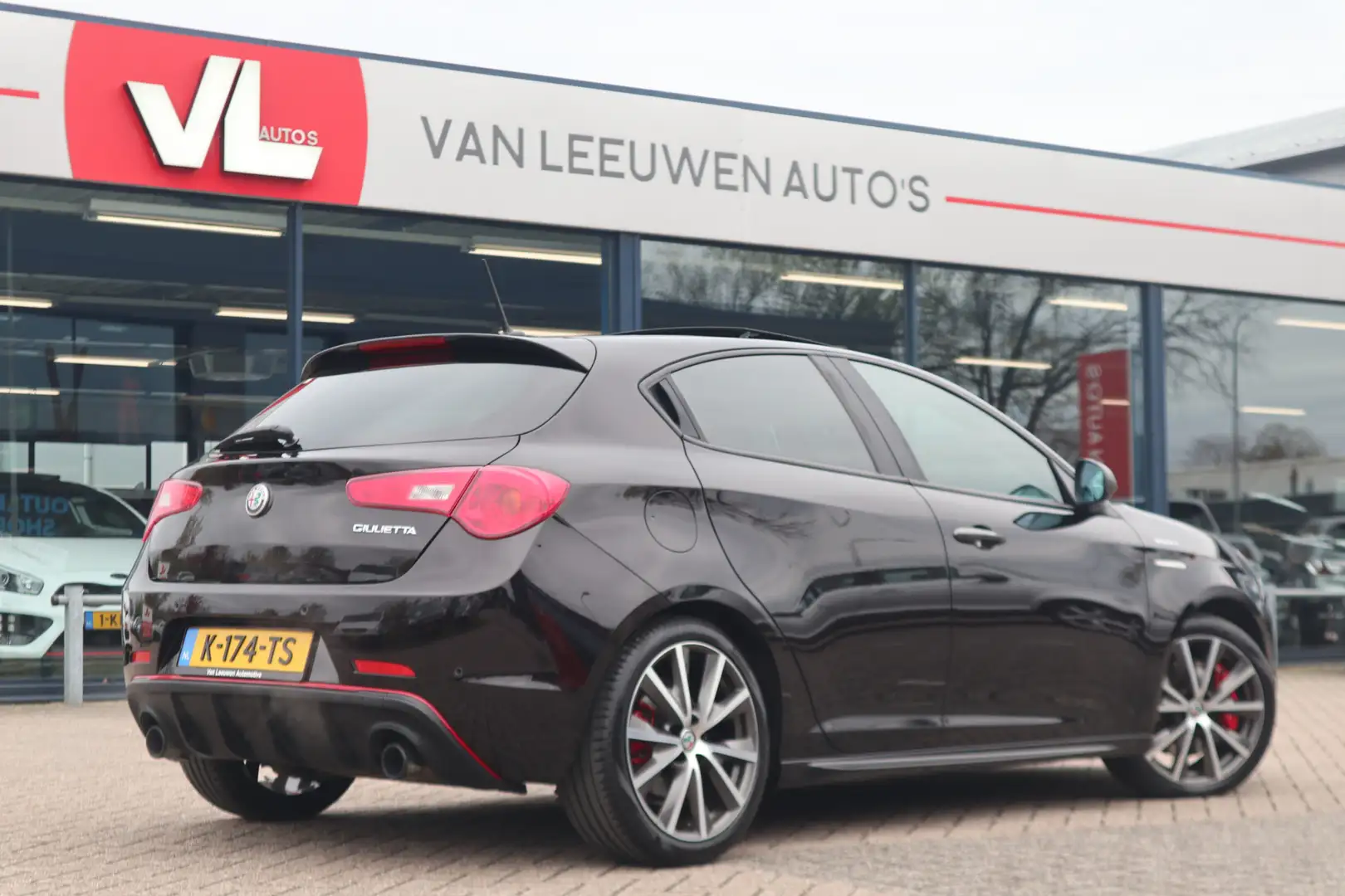 Alfa Romeo Giulietta 1.750 Turbo Veloce | Schuif- Kanteldak | Navi | Bo Zwart - 2