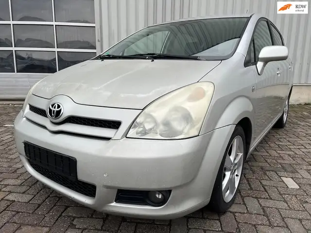 Toyota Corolla Verso 2.2 D-4D Executive start niet!