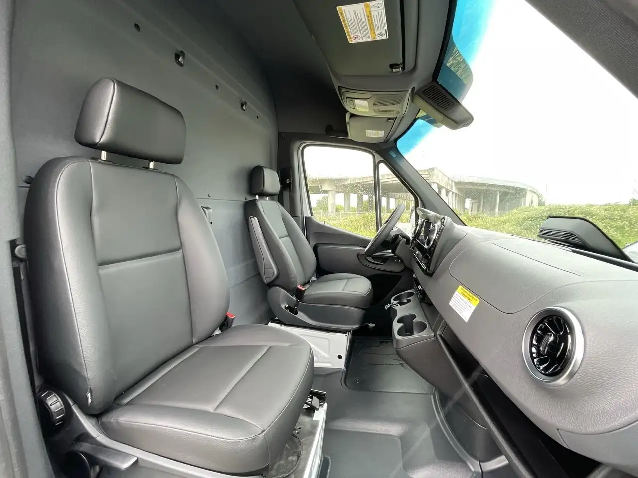 Mercedes-Benz eSprinter снимка Mercedes-Benz eSprinter