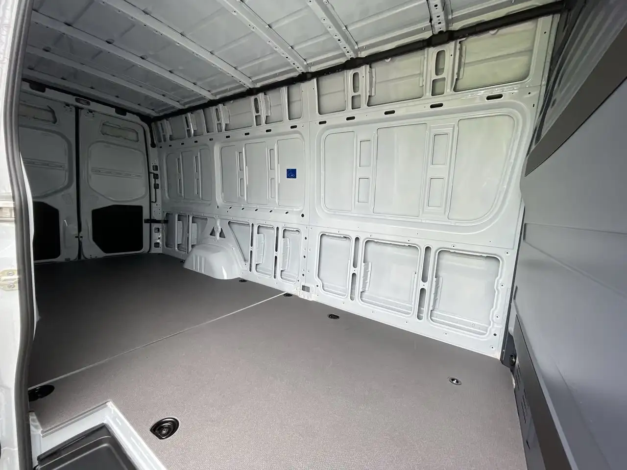 Mercedes-Benz eSprinter снимка Mercedes-Benz eSprinter