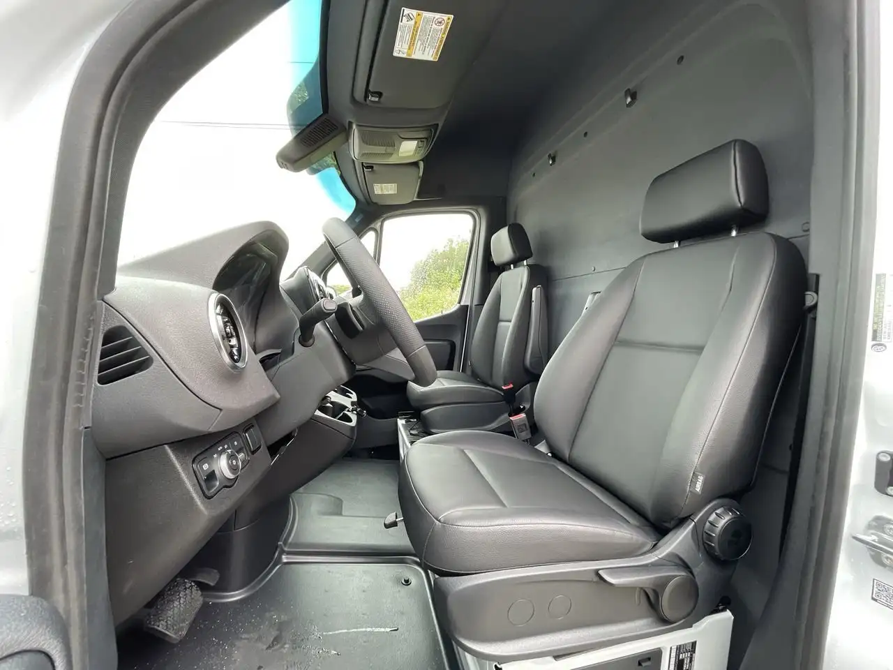 Mercedes-Benz eSprinter снимка Mercedes-Benz eSprinter