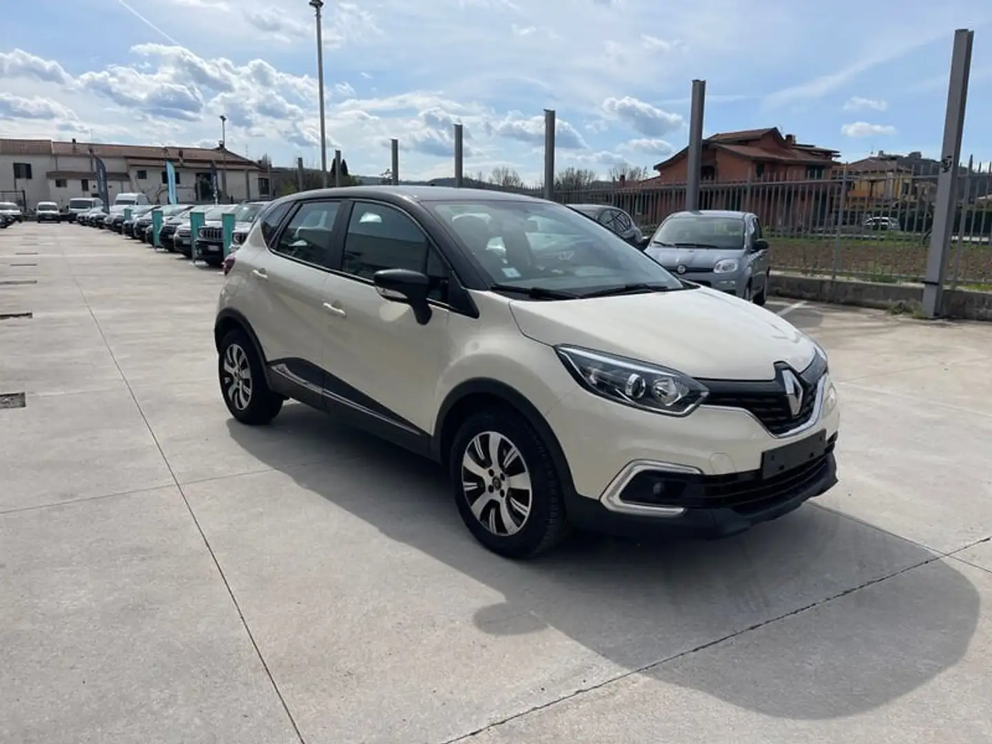 Renault Captur dCi 8V 90 CV Life Бежевий - 2