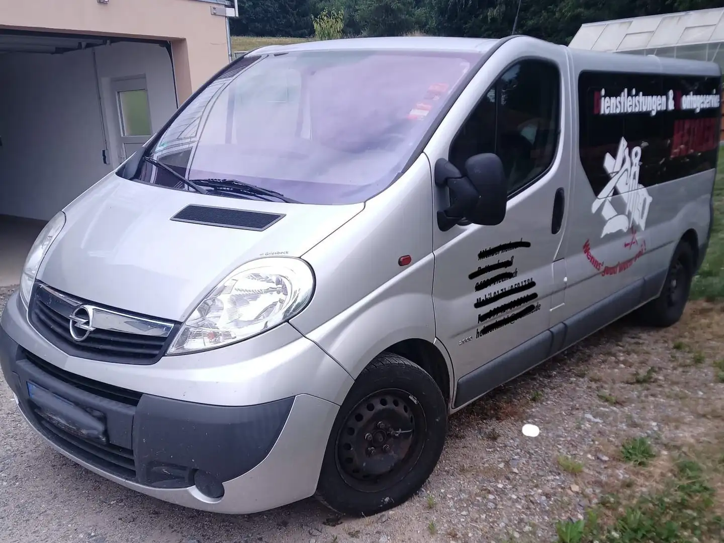 Opel Vivaro Combi 2.0 DTI Grau - 2
