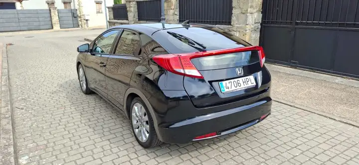 Honda Civic 2.2 i-DTEC EXECUTIVE NAVI 2013, foto 23