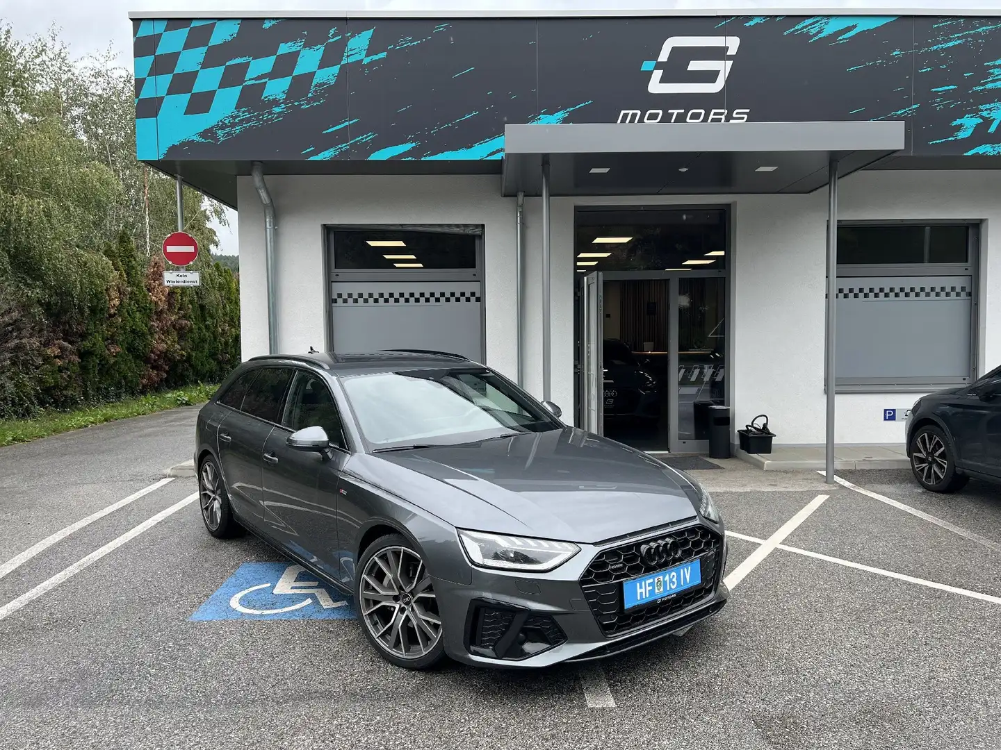 Audi A4 40 TFSI Q COMP MATRIX B&O DAYTONA Grau - 1