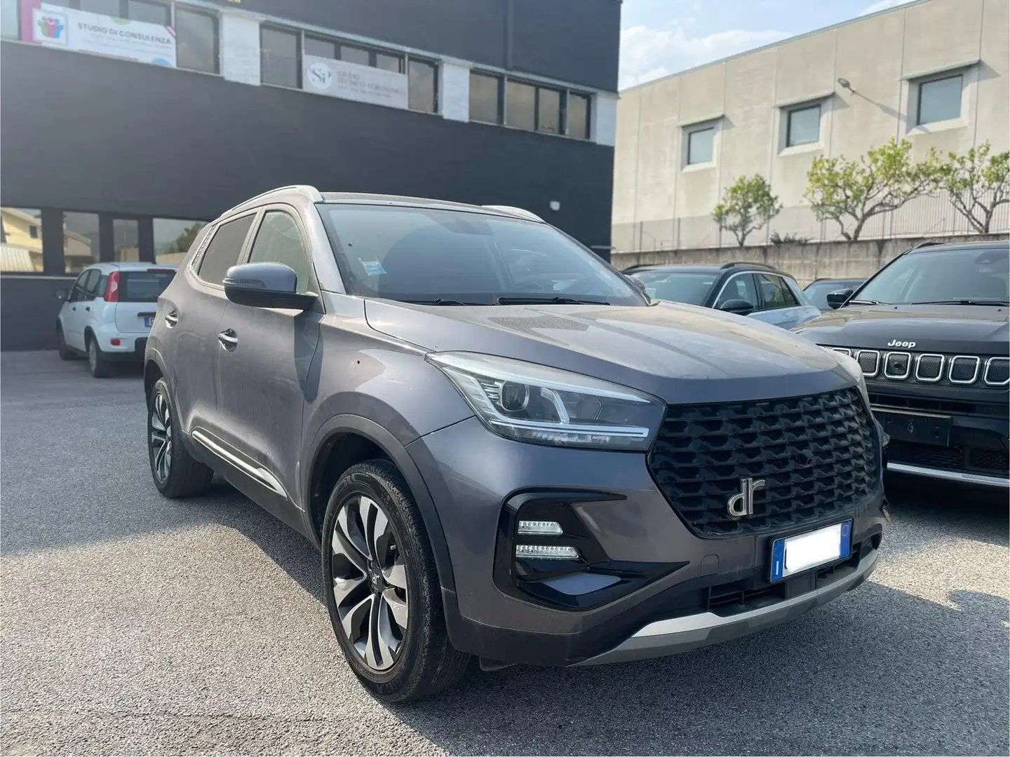 DR Automobiles DR5.0 1.5 BI-FUEL 116CV Grau - 1