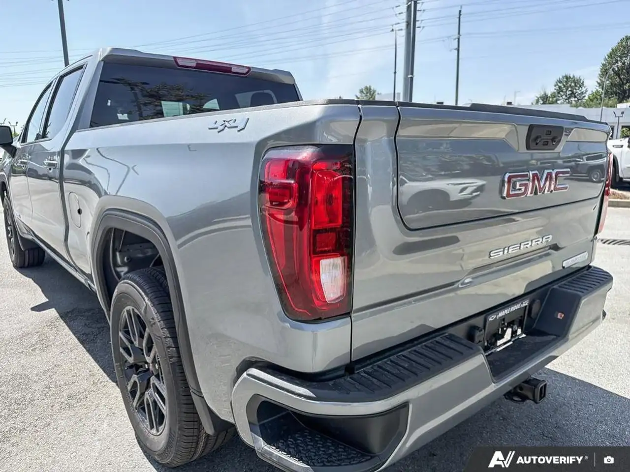 GMC Sierra 1500 снимка GMC Sierra 1500