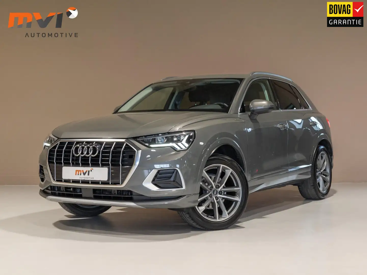 Audi Q3 35 TFSI Pro Line business / 150pk / Trekhaak / Sto Gris - 1
