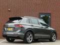 Volkswagen Tiguan 2.0 TSI 4Motion 2 X R-Line / Trekhaak / 31000km!! Gris - thumbnail 4