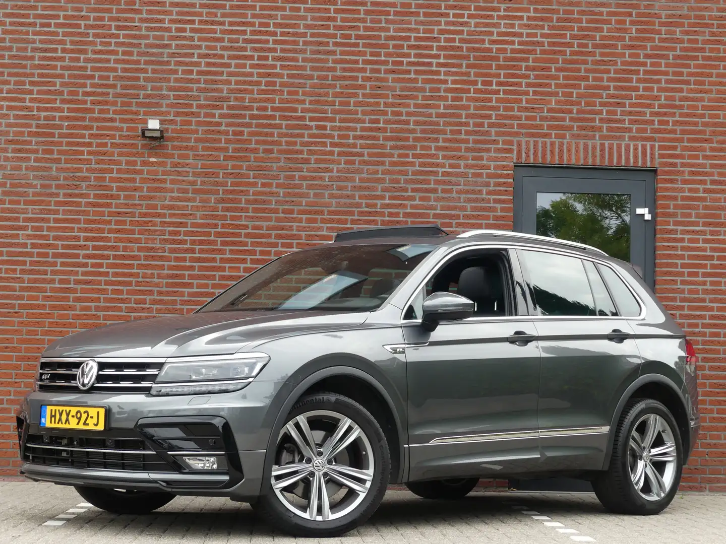 Volkswagen Tiguan 2.0 TSI 4Motion 2 X R-Line / Trekhaak / 31000km!! Gris - 1