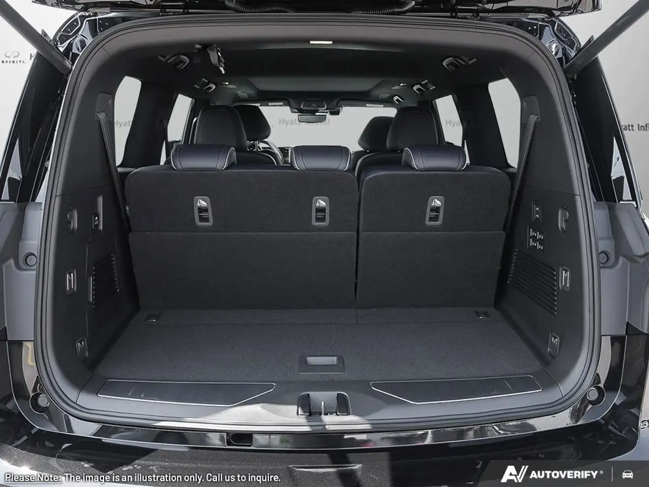 Infiniti QX80 снимка Infiniti QX80