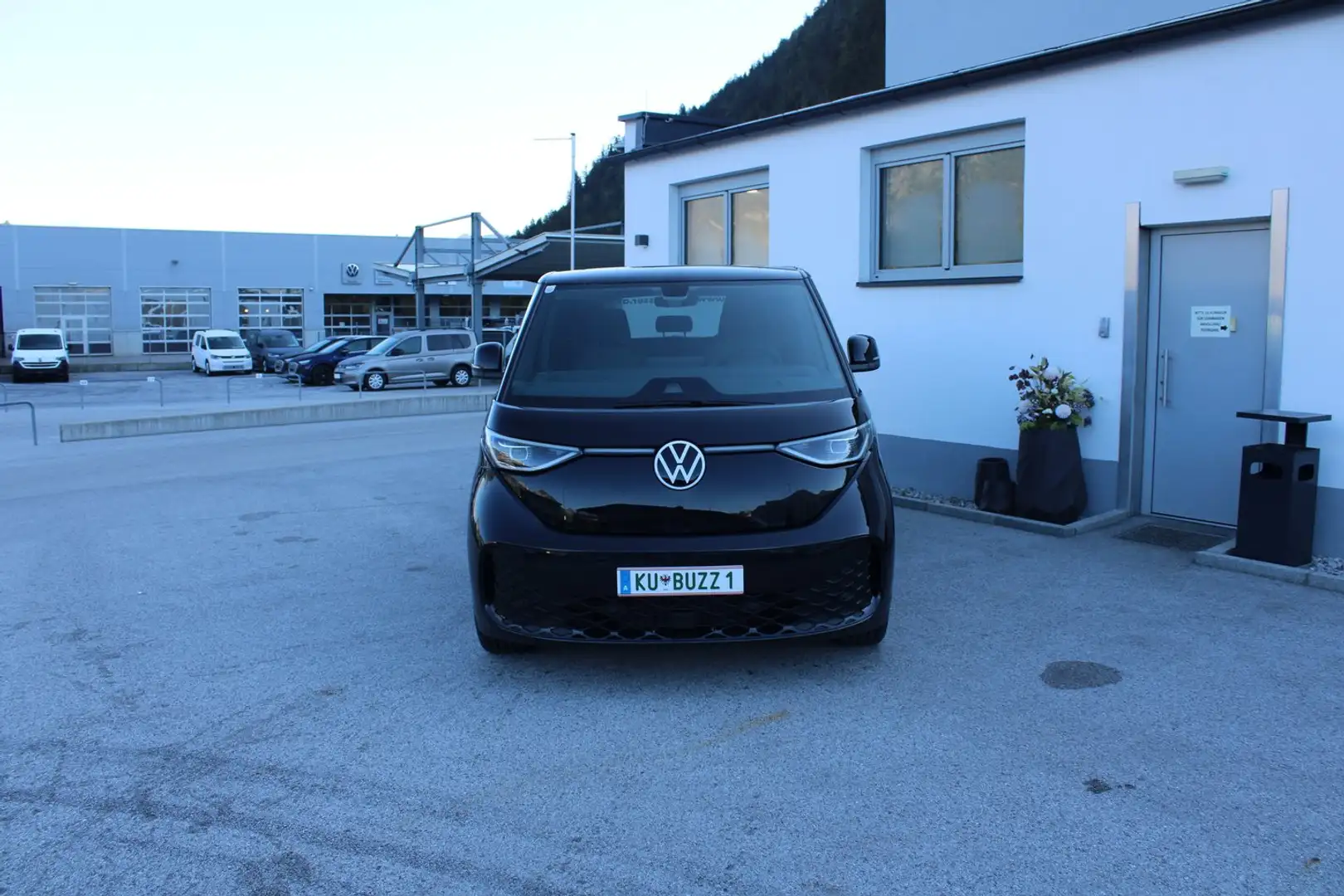 Volkswagen ID. Buzz VW ID. Buzz Pro LR 210 kW Schwarz - 2