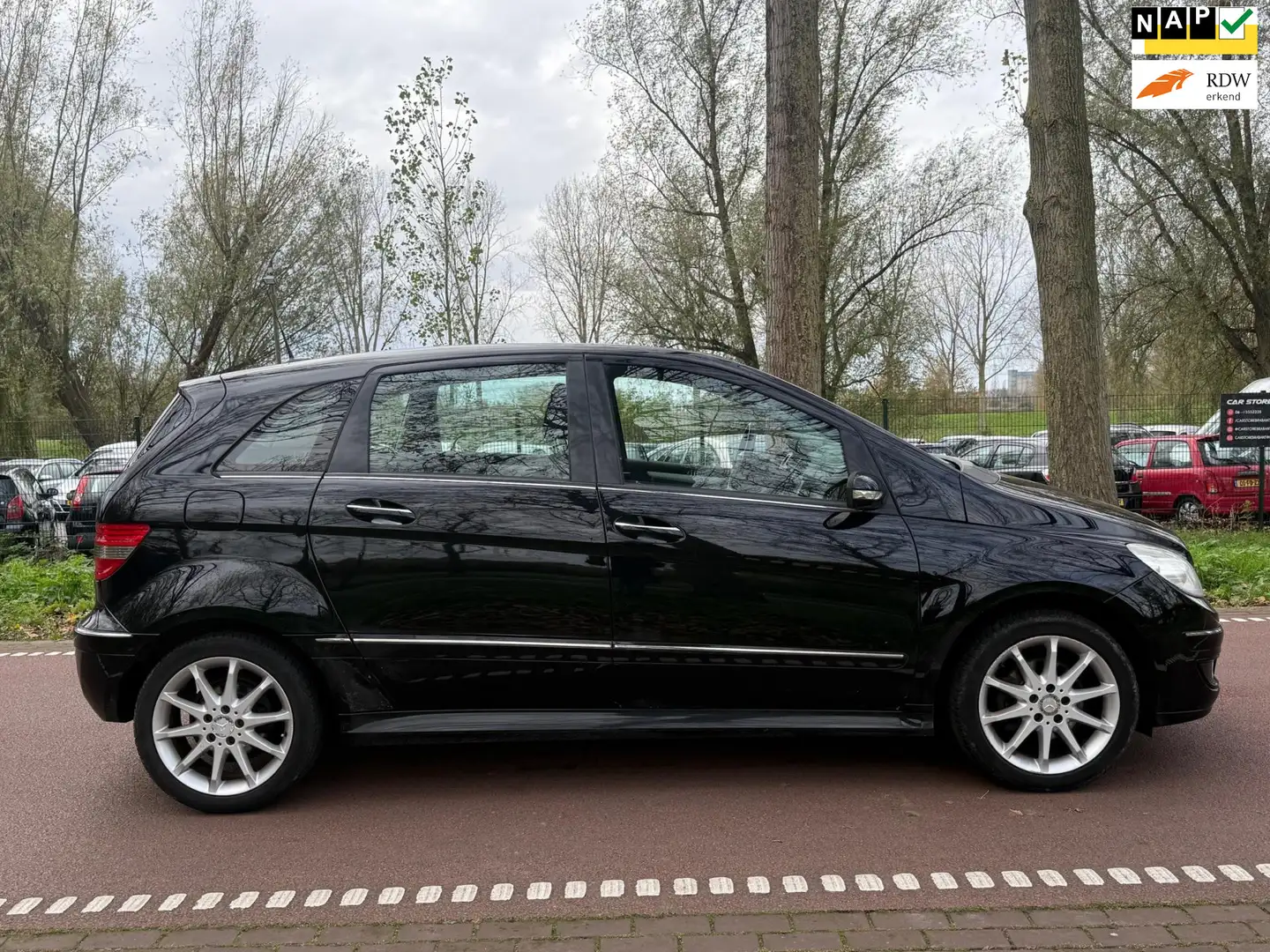 Mercedes-Benz B 200 AIRCO!AUTOMAAT!SCHUIFDAK!APK2026! Noir - 1