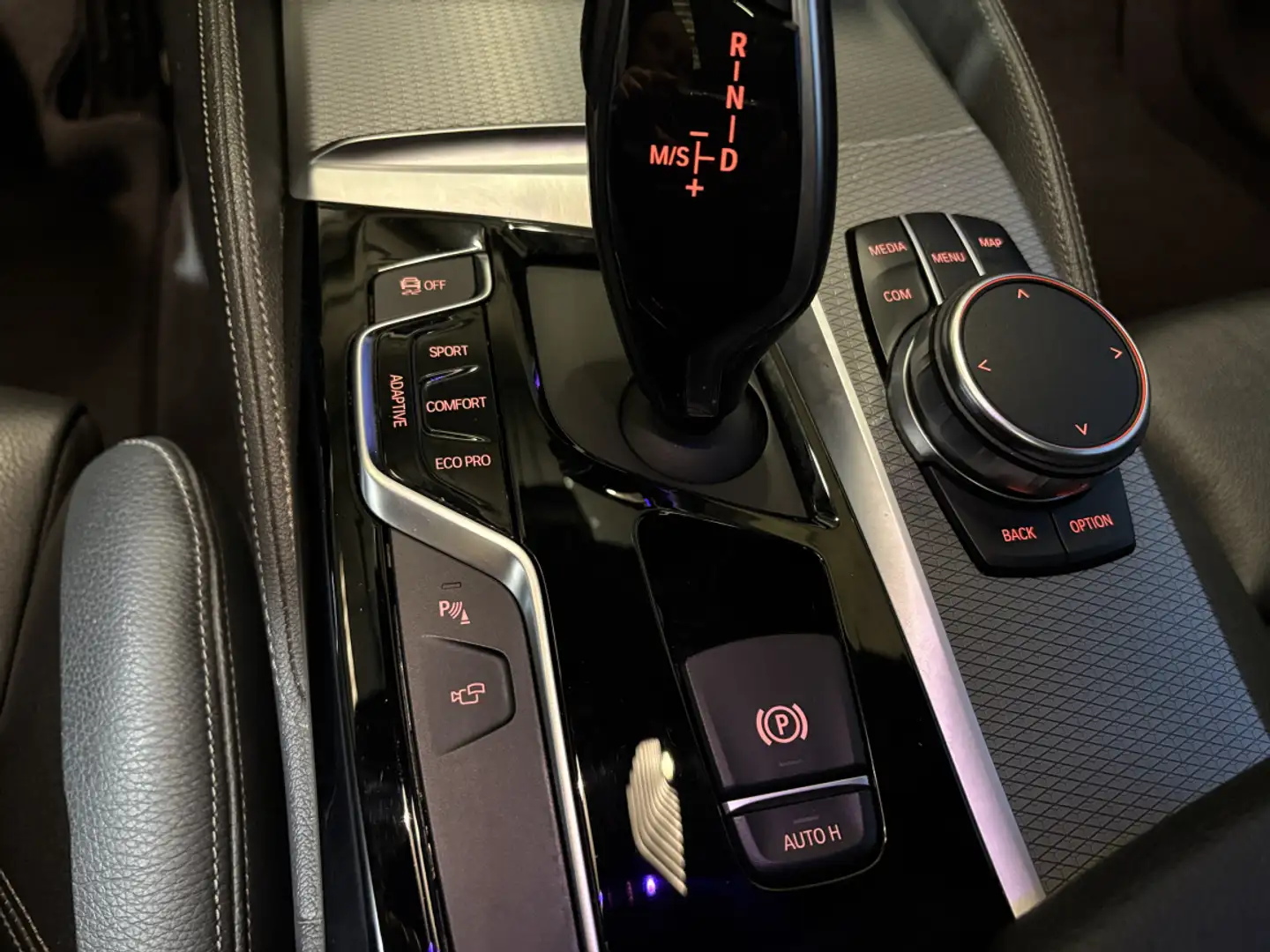 BMW 520 520d xDrive 190 ch BVA8 M Sport - 2