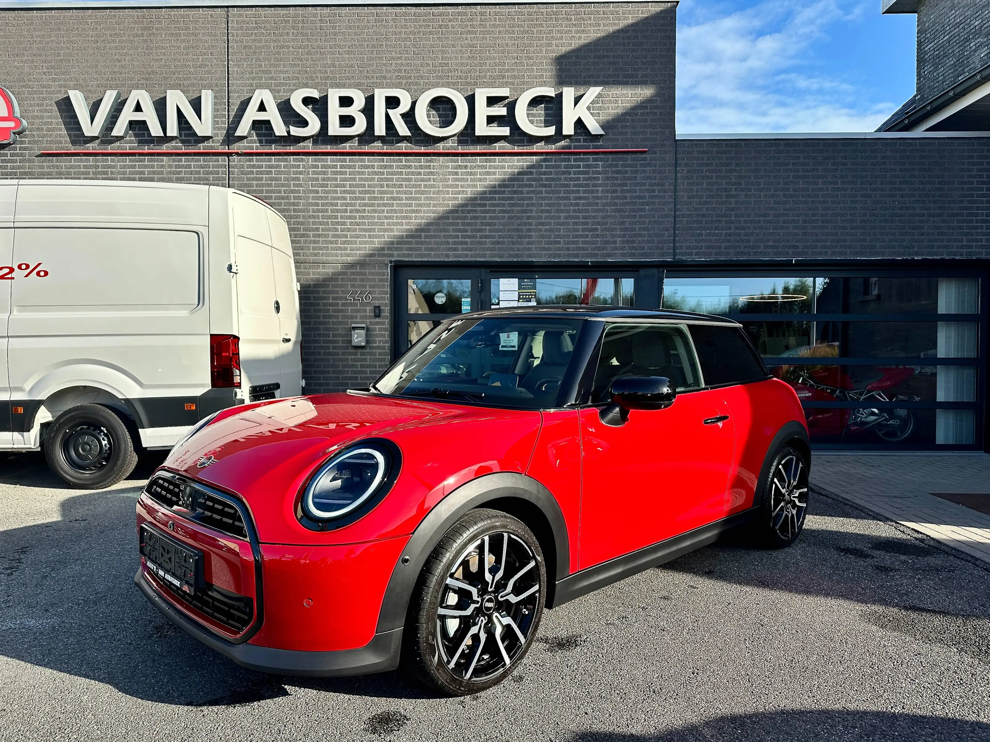 MINI Cooper C Classic Trim Pack L / Panorama Schuifdak & 360° Camera