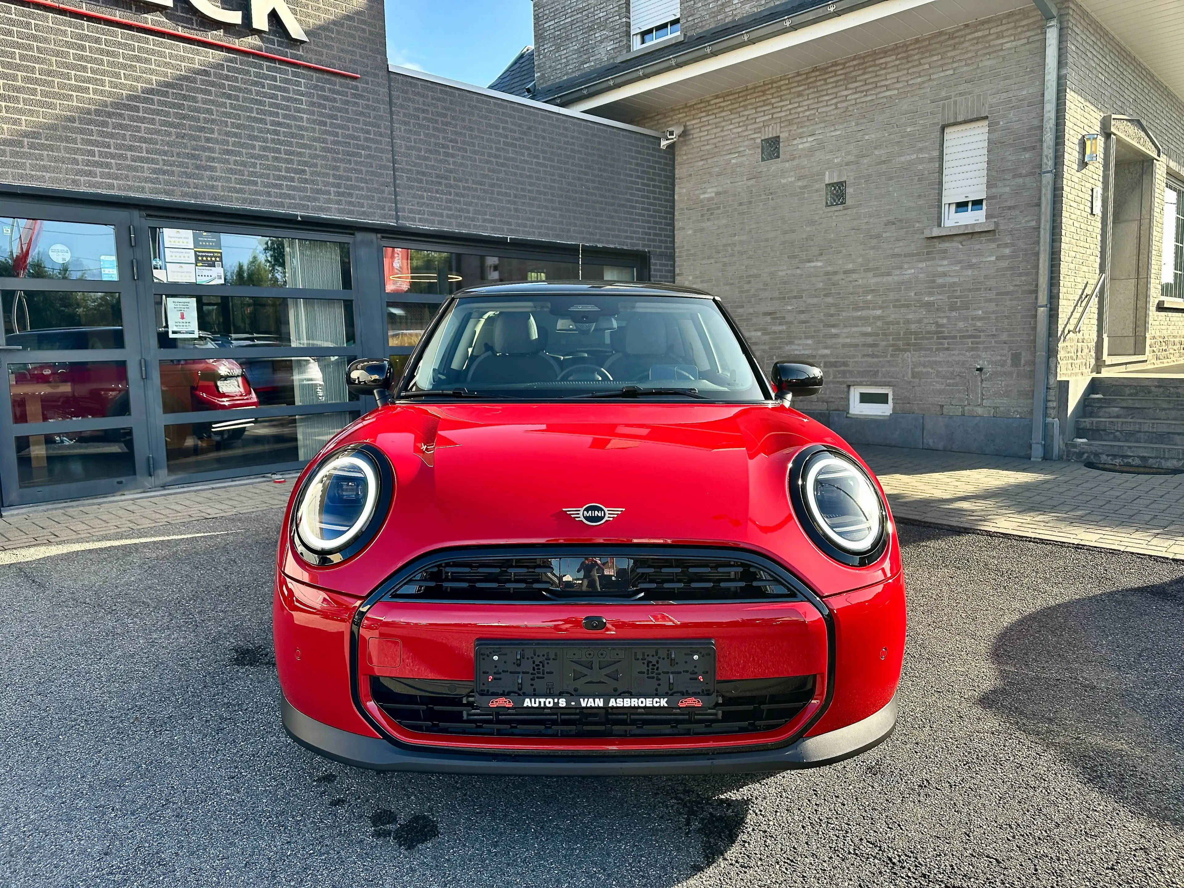 MINI Cooper C Classic Trim Pack L / Panorama Schuifdak & 360° Camera — photo 8