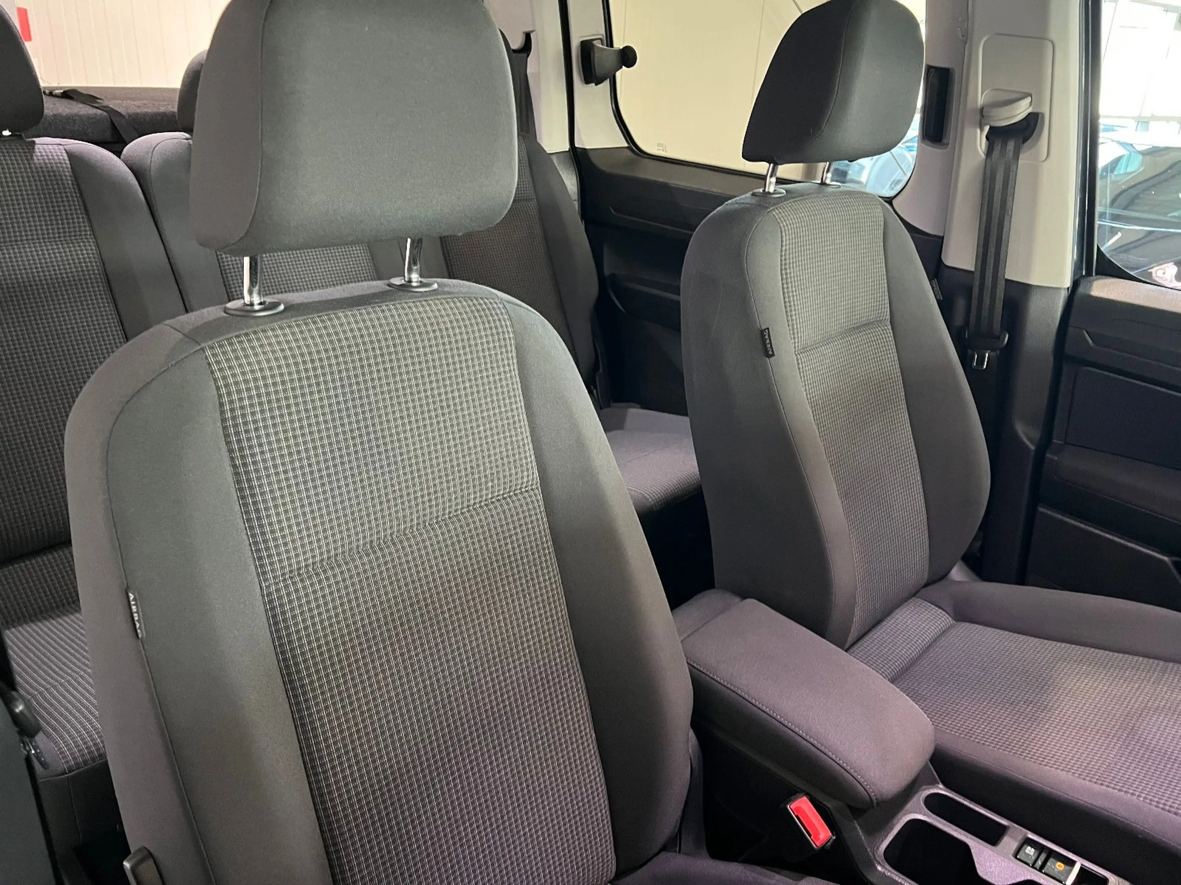 Volkswagen Caddy 1.5 TSI Maxi California Küche+Klappbett — photo 11