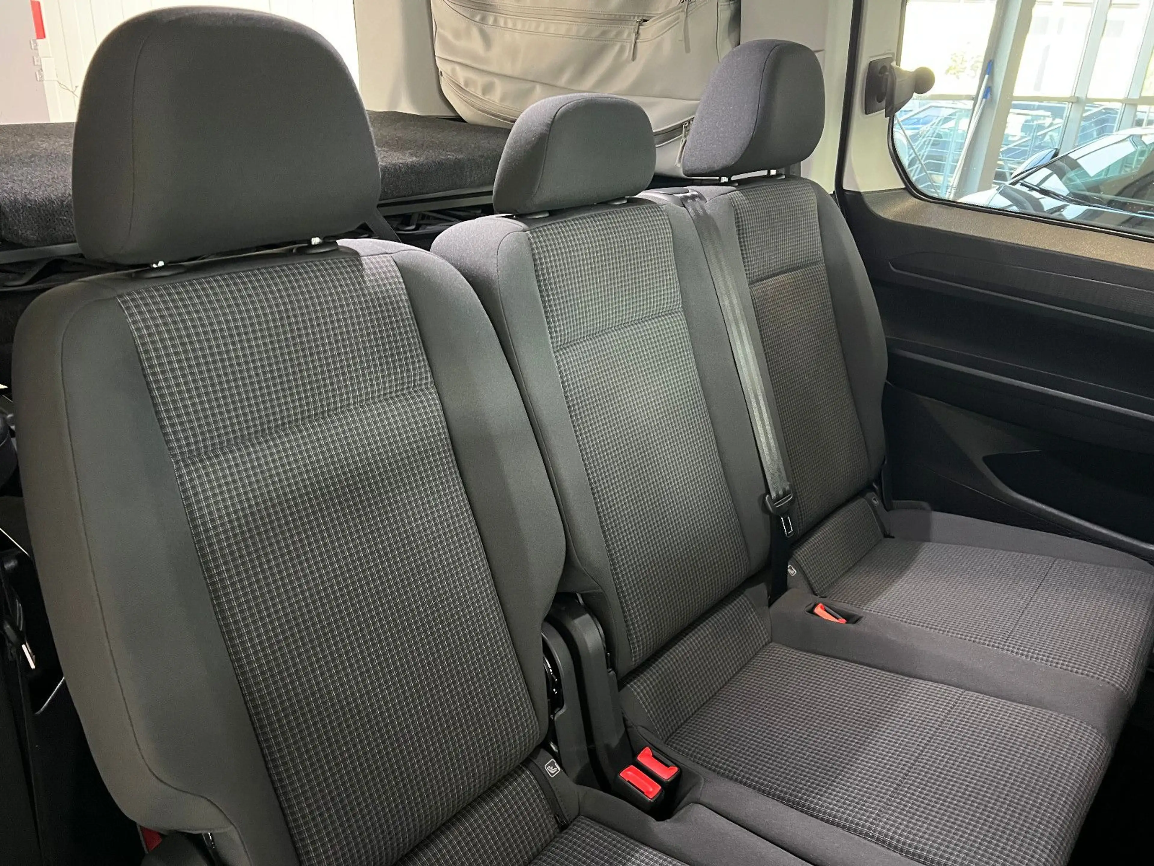 Volkswagen Caddy 1.5 TSI Maxi California Küche+Klappbett — photo 14