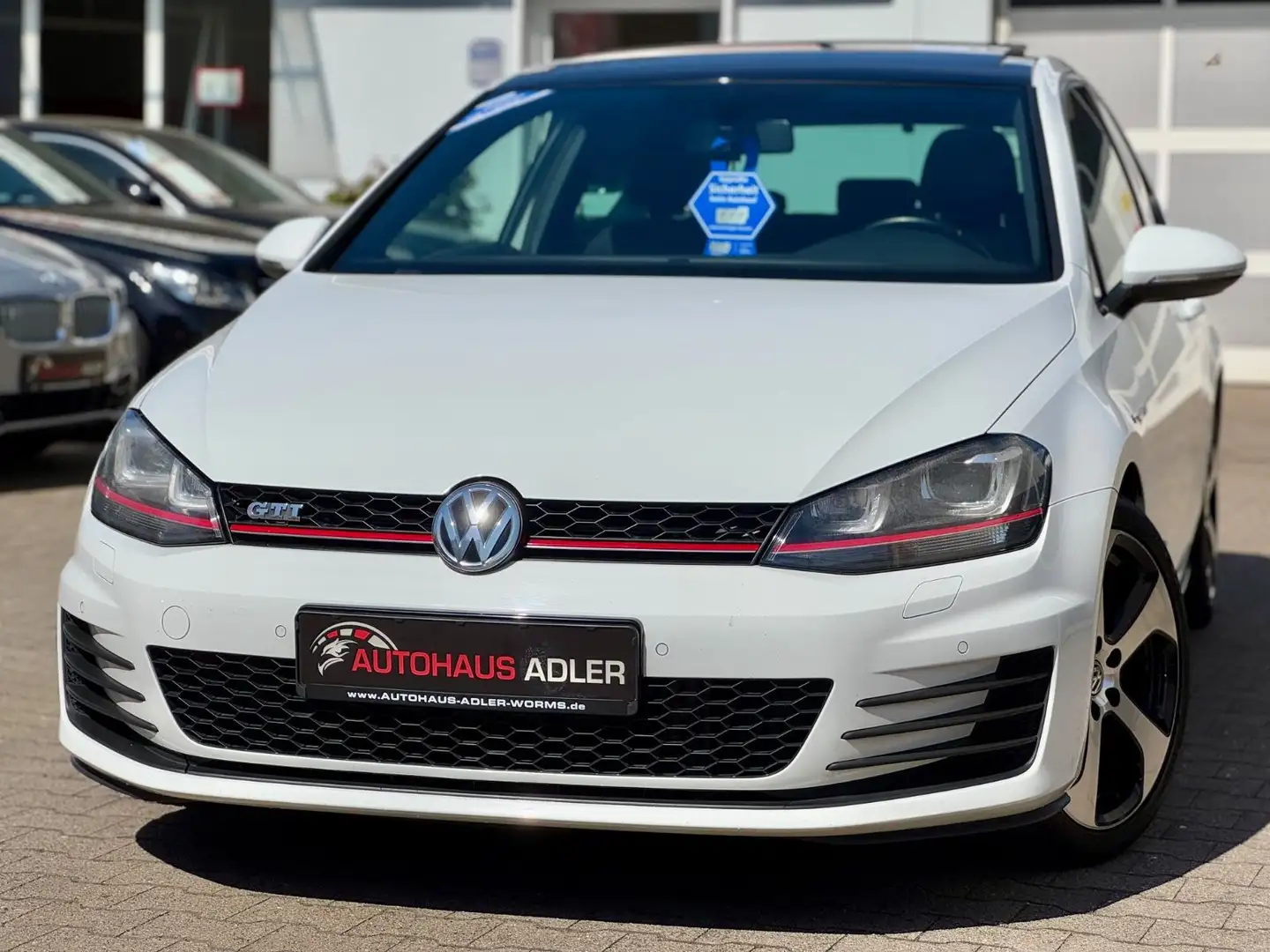 Volkswagen Golf VII GTI BMT*1HD*AUTO*NAVI*AHK*KAMERA*STANDH Weiß - 2