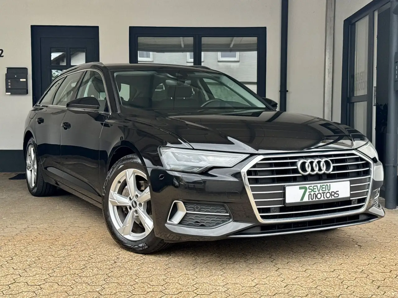 Audi A6 Avant 35 TDI LED Navi B&O Sportsitze Kam AHK — photo 1 of 25