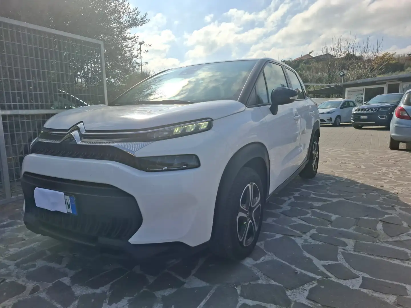 Citroen C3 Aircross C3 Aircross I 2023 1.2  Shine Pack s Weiß - 1