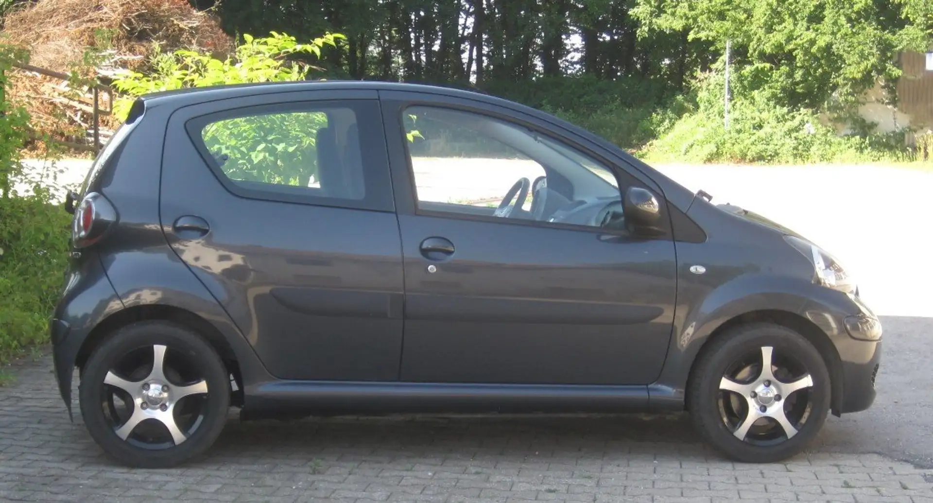 Toyota Aygo Edition**Klima** Grau - 1