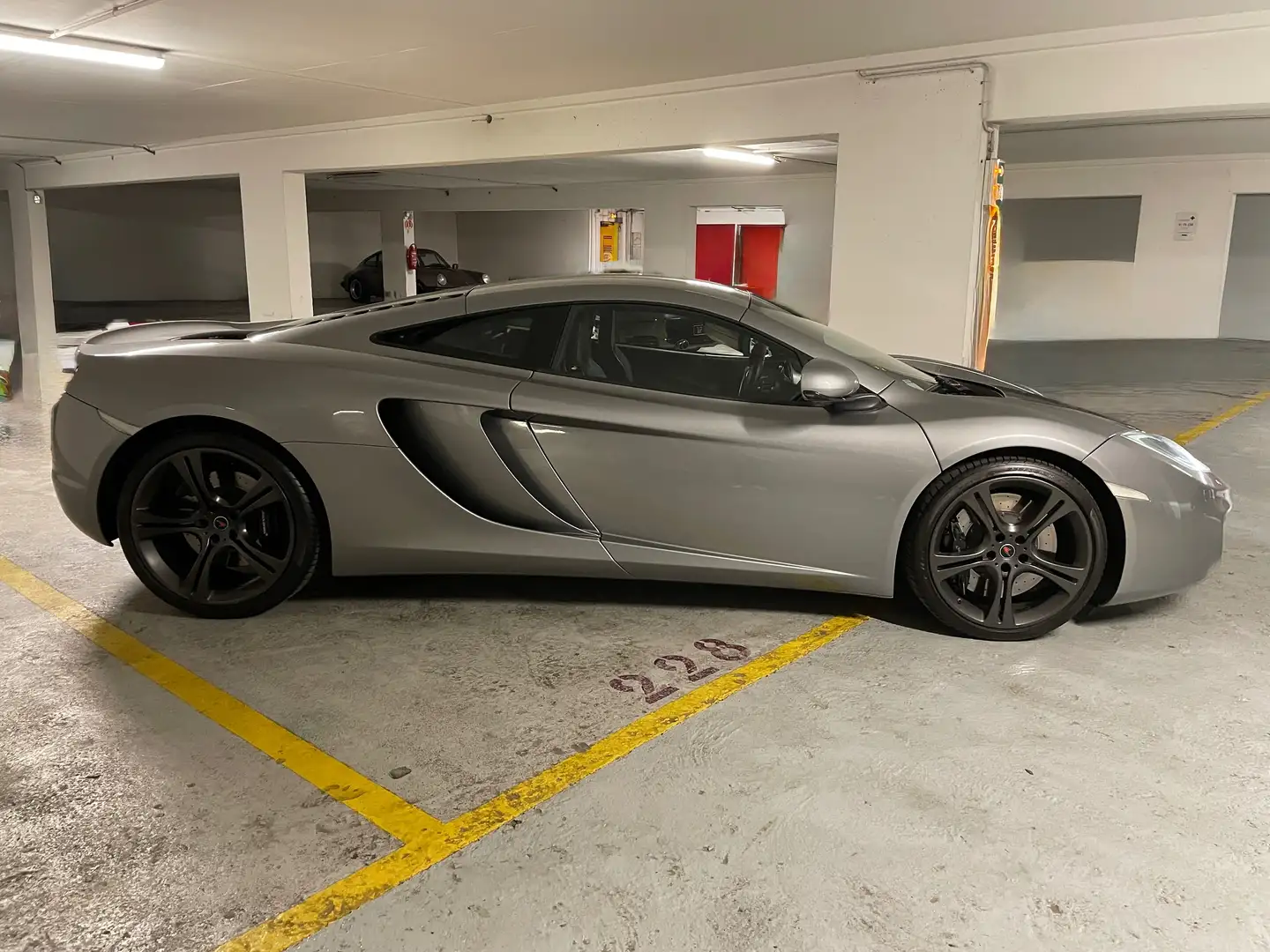 McLaren MP4-12C 12C Coupe 3.8 ssg7 Gris - 1