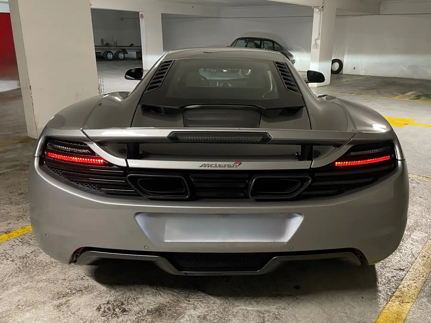 McLaren MP4-12C 12C Coupe 3.8 ssg7 Gris - 2