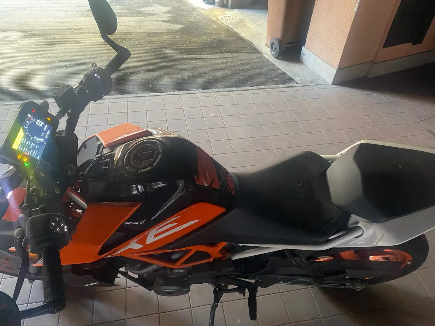 KTM 390 Duke - 1