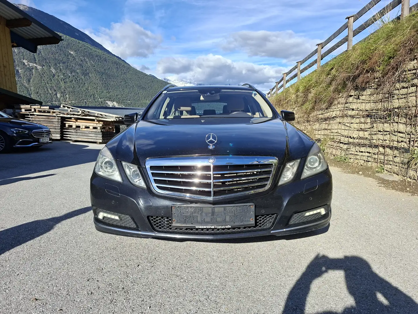 Mercedes-Benz E 350 E 350 T Avantgarde 4MATIC CDI Aut. Avantgarde Schwarz - 1
