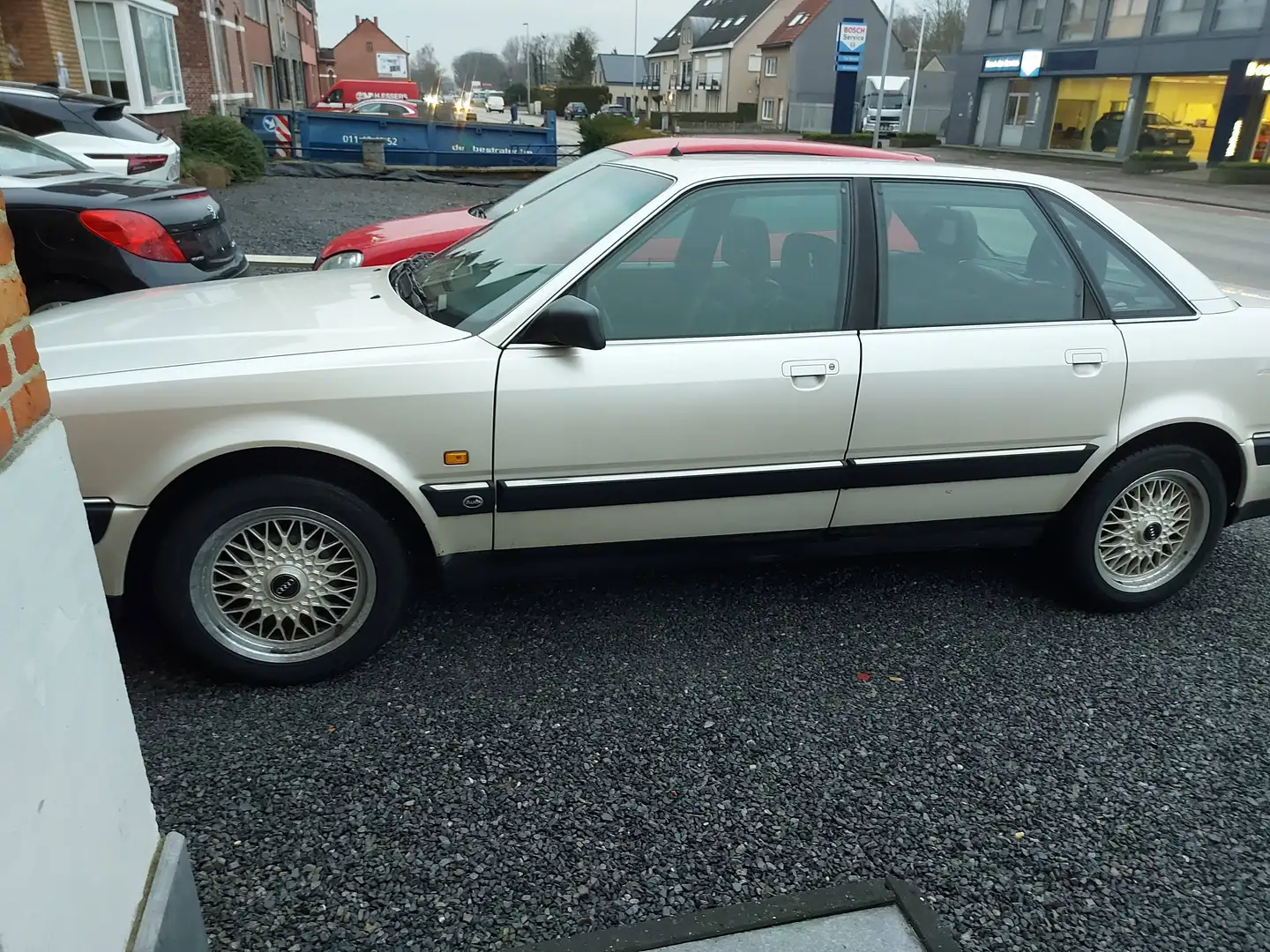 Audi V8 sedan Silber - 2