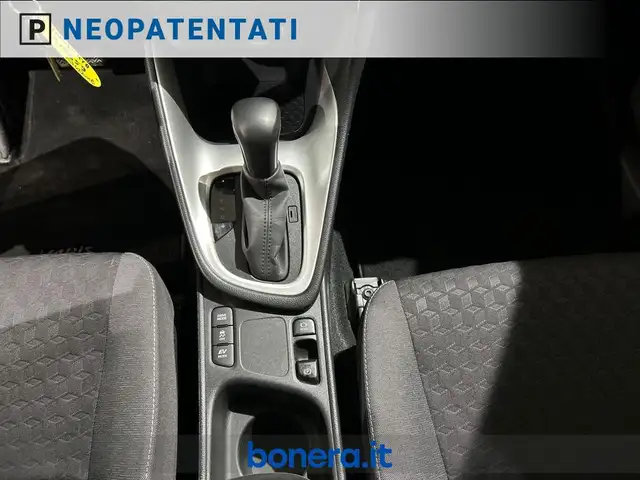 Toyota Yaris view 23
