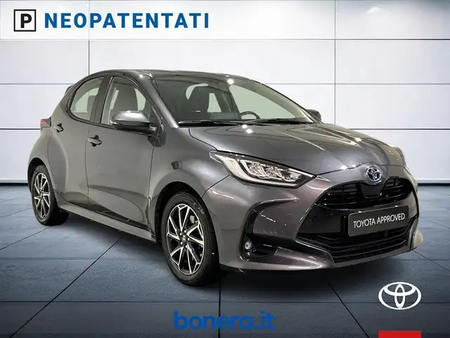 Toyota Yaris view 4