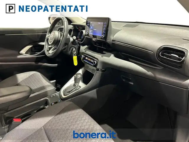 Toyota Yaris view 19