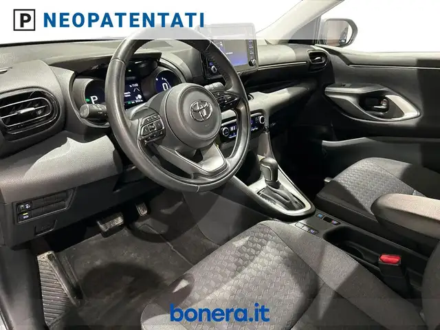 Toyota Yaris view 18