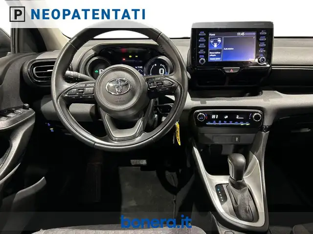 Toyota Yaris view 15